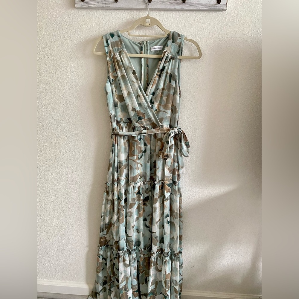 Calvin Klein Size 4 Formal Maxi Floral Dress